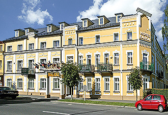 Außenansicht vom Hotel Bajkal